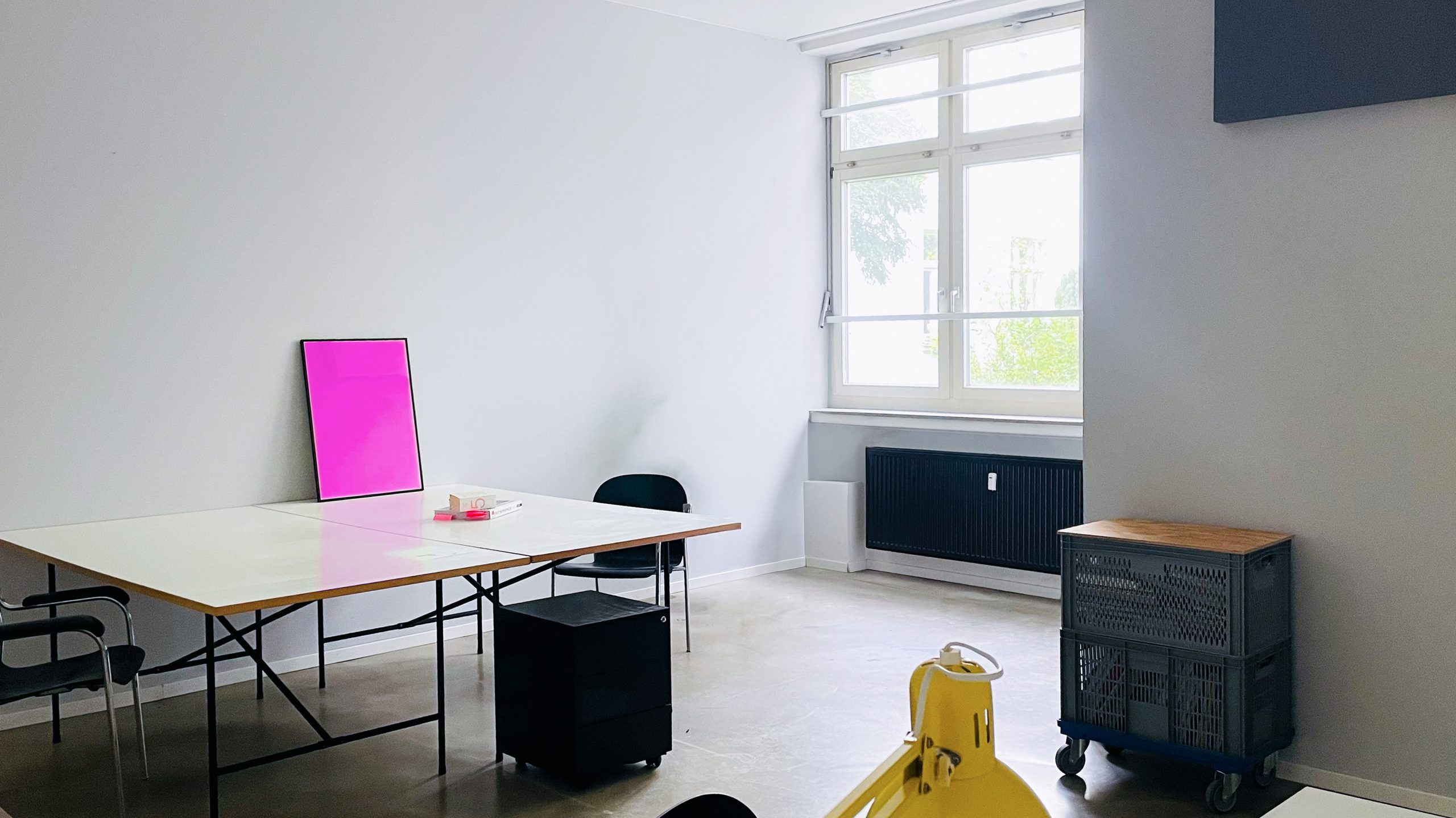 Helles Büro von innen